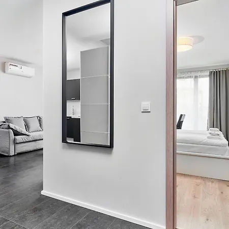 Swistackiego With Free Garage By Renters * Vratislav